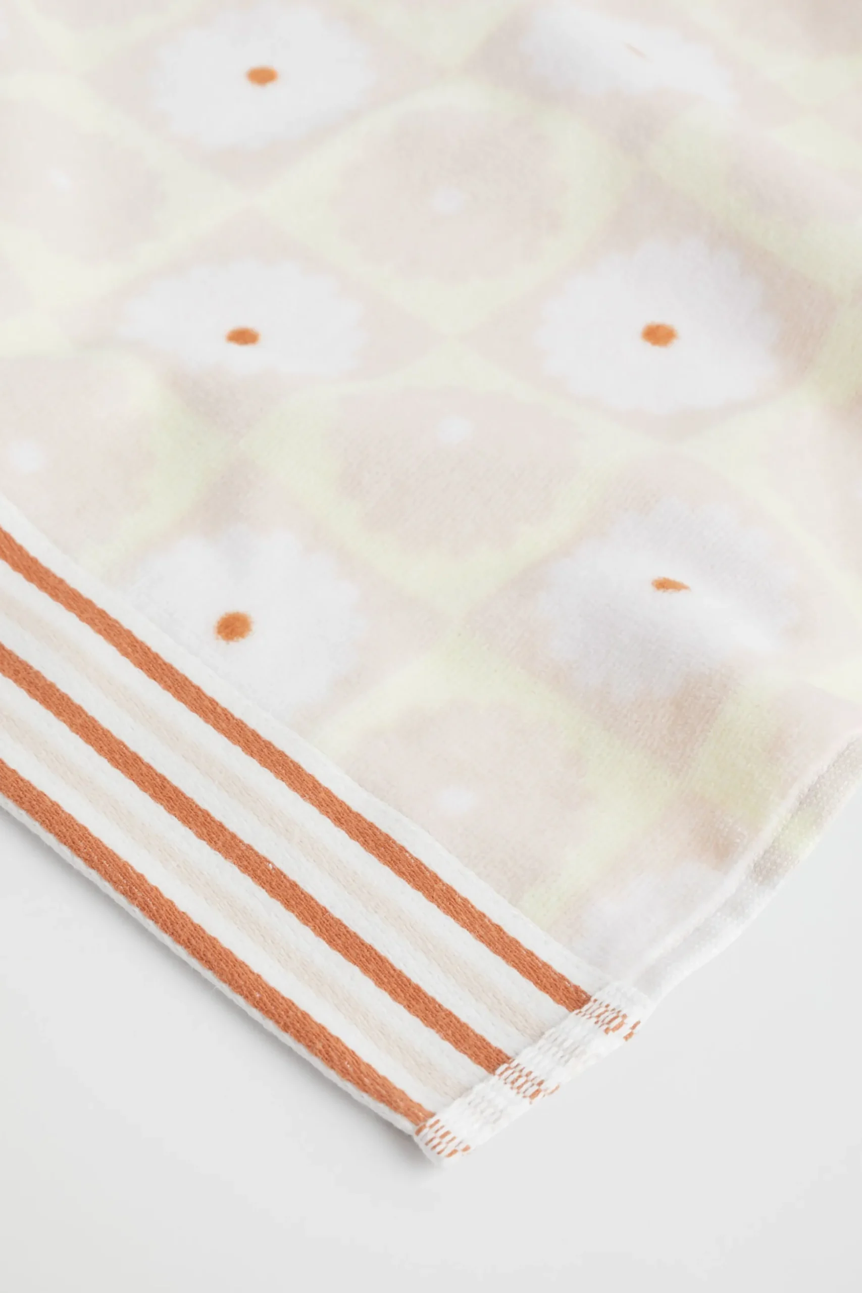 Seed Heritage Beach Towels-Daisy Child Beachtowel Multi