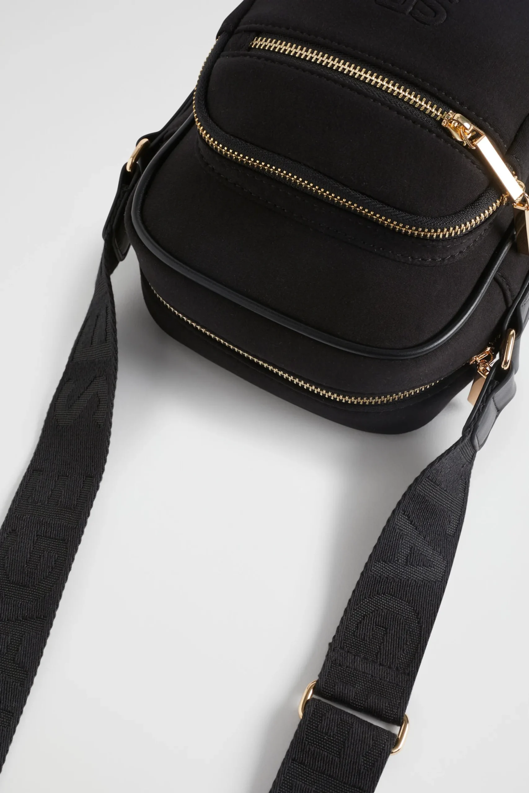 Seed Heritage Cross Body-Logo Jersey Camera Bag Black