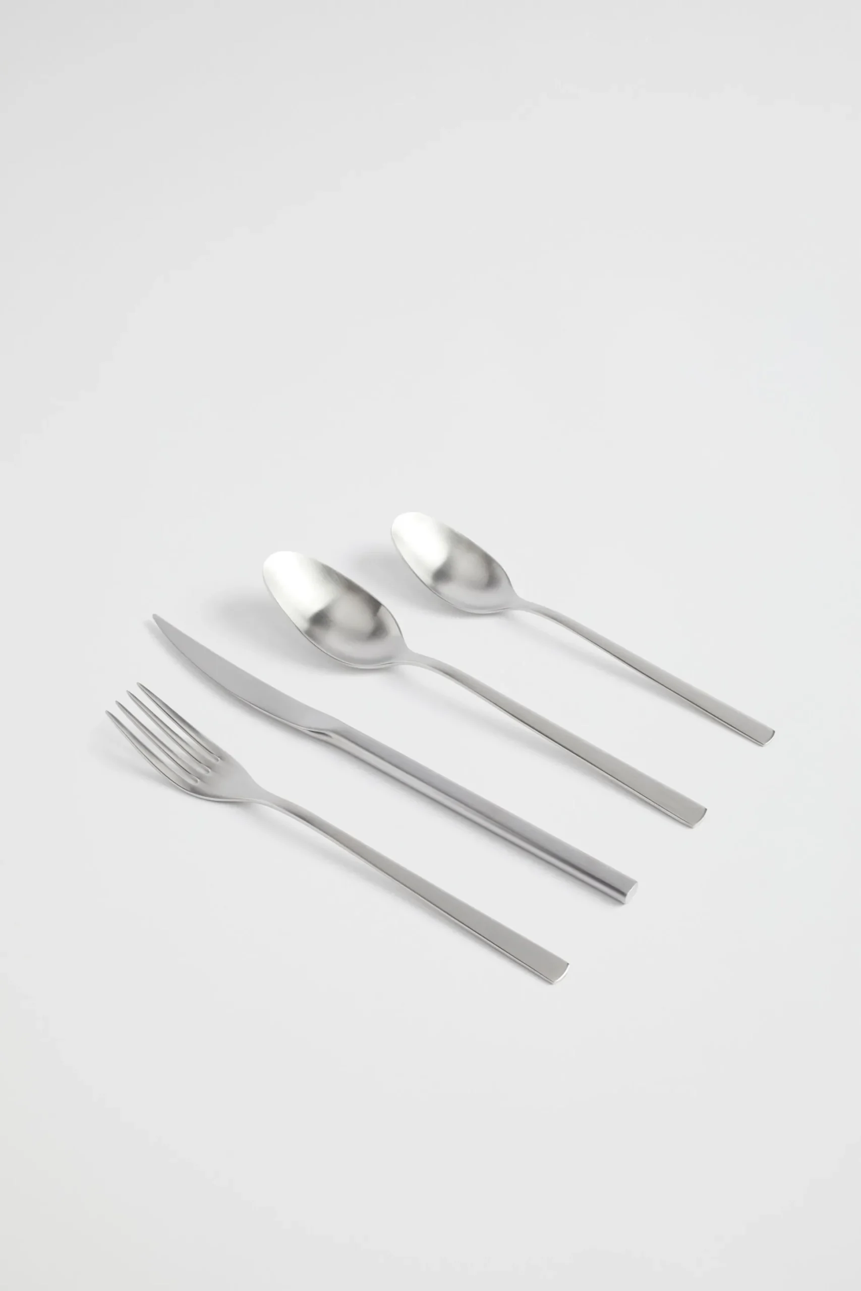 Seed Heritage Kitchen & Dining-Rae 16 Piece Cutlery Set Silver